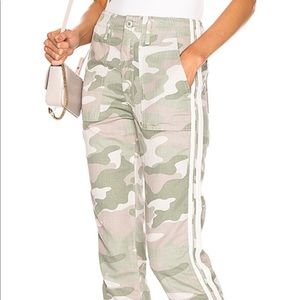 Mother the shaker camo side stripe crop
